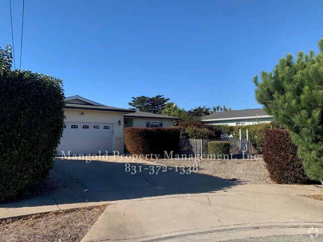 Building Photo - Recently Remodeled Home in Marina Neighbor...