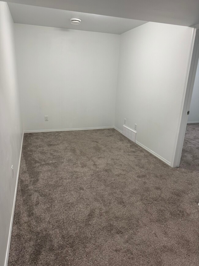 Photo - 8812-8114 114 Ave NW