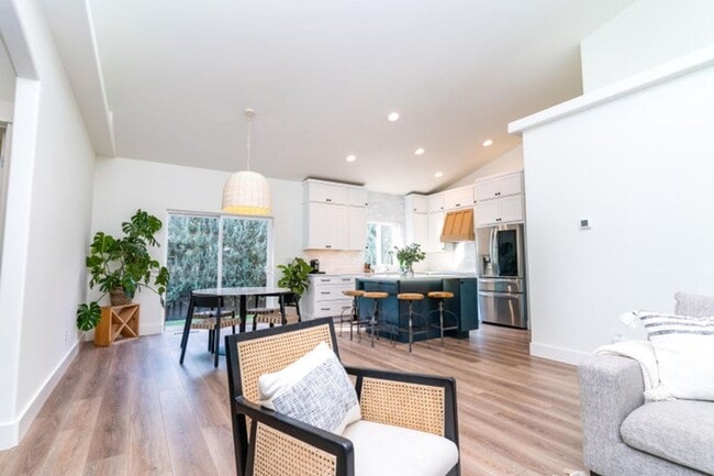 Photo - Prime Bend Location: Spacious 3-Bedroom, 2...