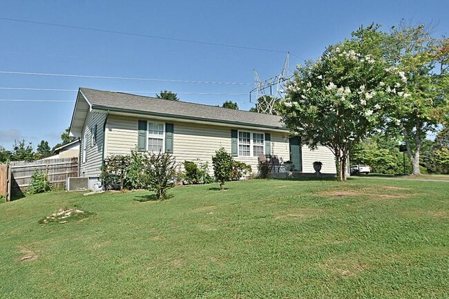 Building Photo - 6100 Cougar Dr Rental