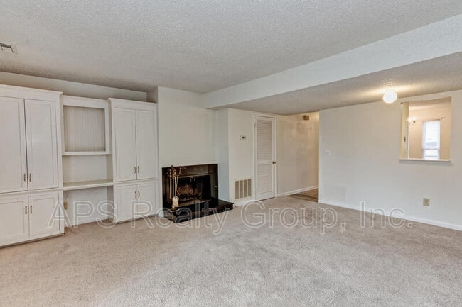 Photo - 3771 Heathrow Dr