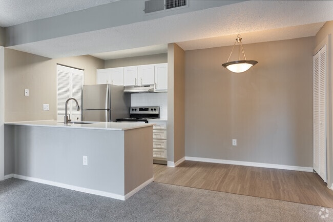 2BR, 2BA - 8109SF