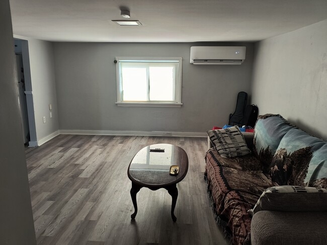 Building Photo - 2 Core St Unit 2 Rental