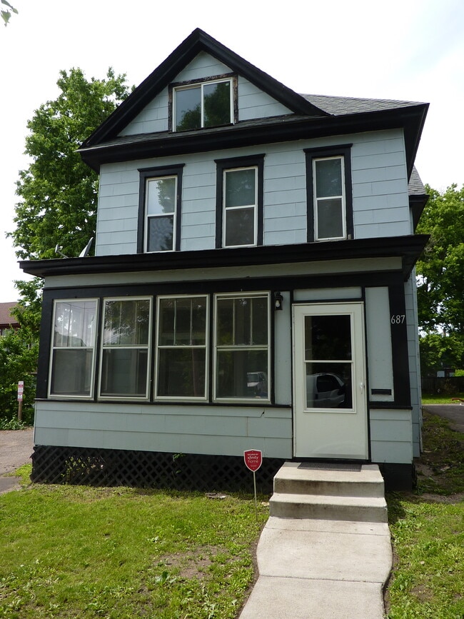 687 5th St. E., St. Paul, MN 55106 - 687 5th St E Unit Apt. #1