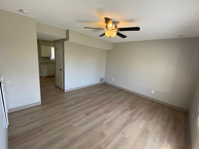 Photo - 1630 Pleasant View Dr Unit 1630 E Pleasant View Drive