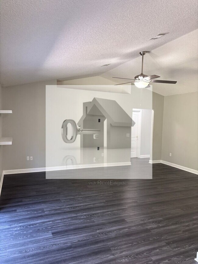 Photo - 1068 Joaquin Rd