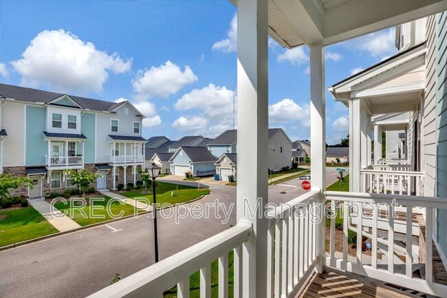 Photo - 306 Pathfinder Way