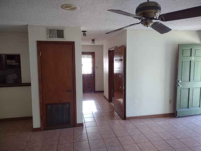 Photo - 7912 Bles Ave Unit A