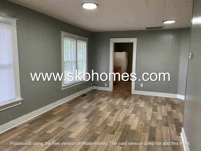 Photo - 403 W 13th St