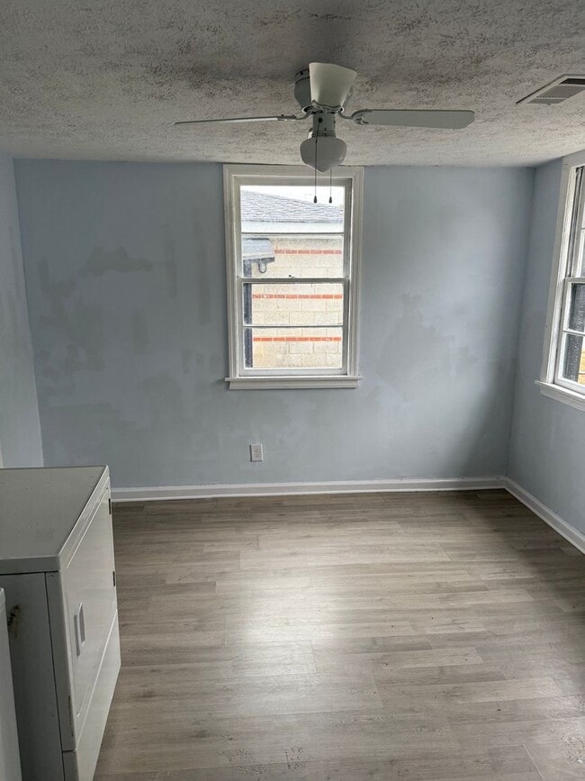 Photo - 485 Mellon St Unidad B