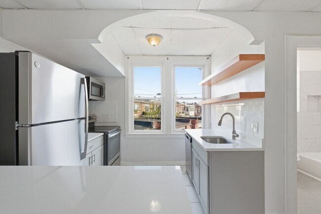 Photo - 3221 The Alameda