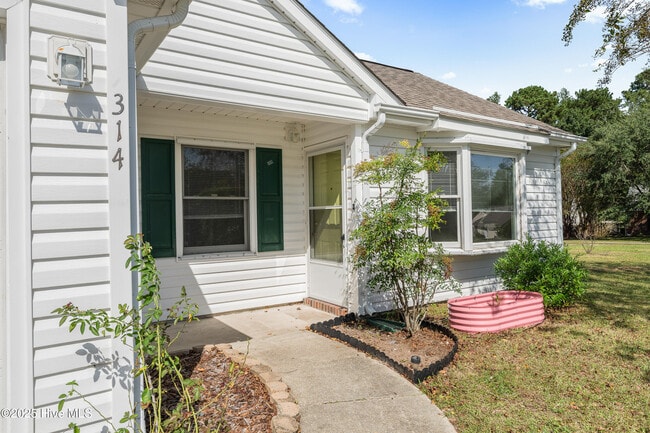 Photo - 314 Pebble Ln