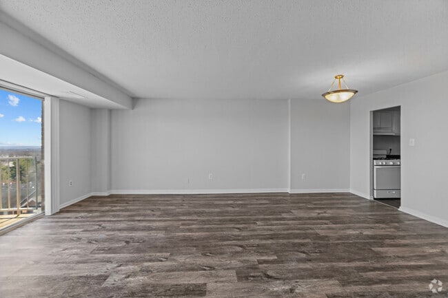 2 habitaciones, 1 baño - 1,123 pies cuadrados - Waterford Tower