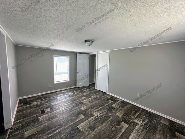 Photo - 266 Lark Meadow Dr