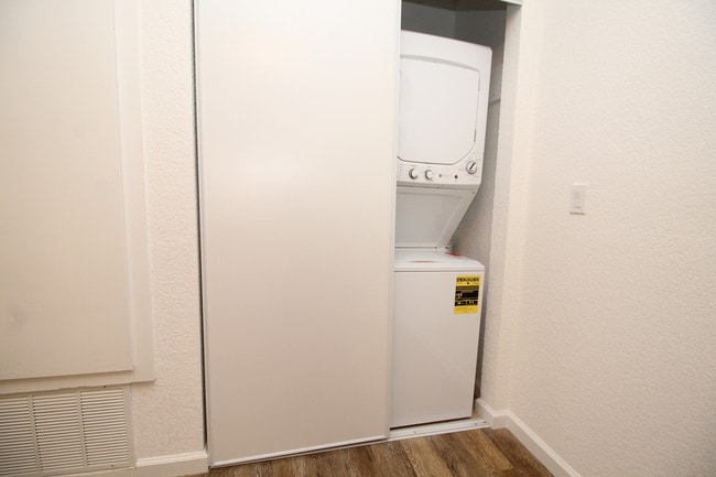 Riverglen Apartments