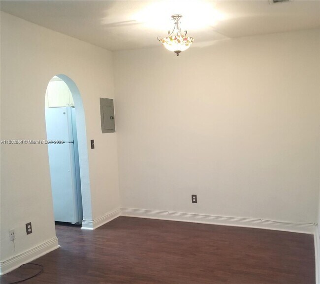 Photo - 941 NE 169th St Unidad # 216