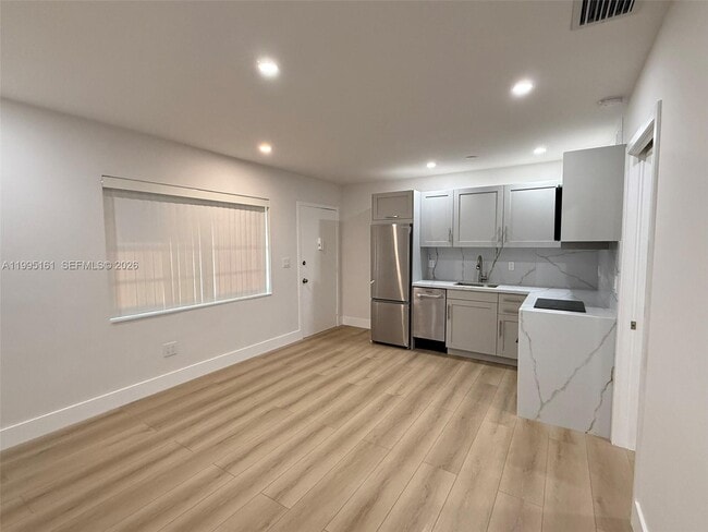 Photo - 345 Michigan Ave Unit 5