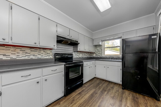 Photo - 1009 Park Dr