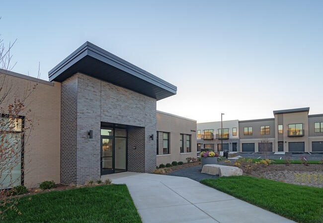 Building Photo - Alta Apartments