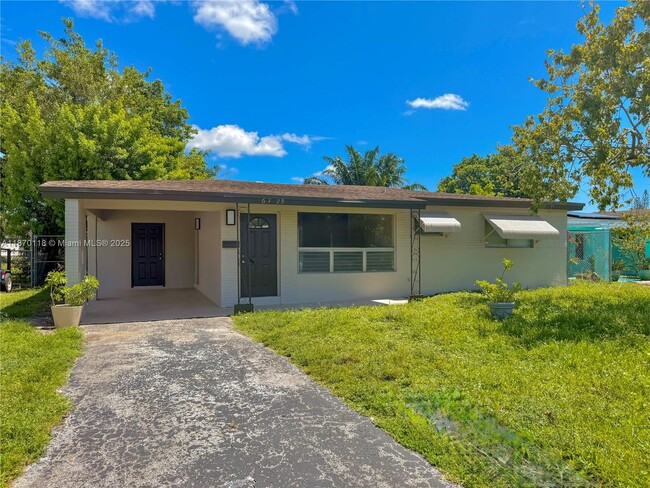 Building Photo - 6725 SW 27th Ct Rental