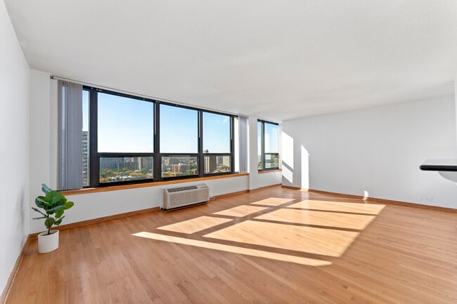 Photo - 5100 N Marine Dr Unit 21A