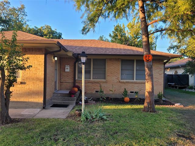 Photo - 2953 Primrose Ln