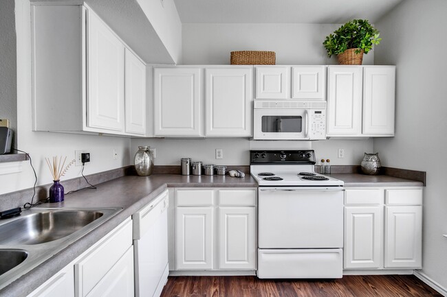 Seven Oaks Apts