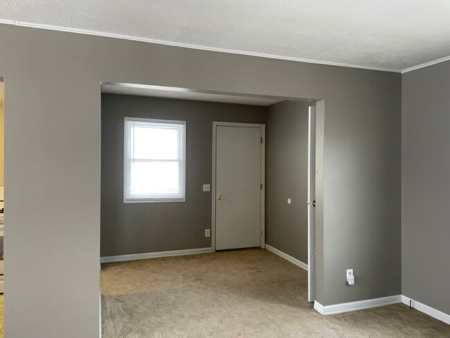 Photo - 509 N Blue Mound Ave