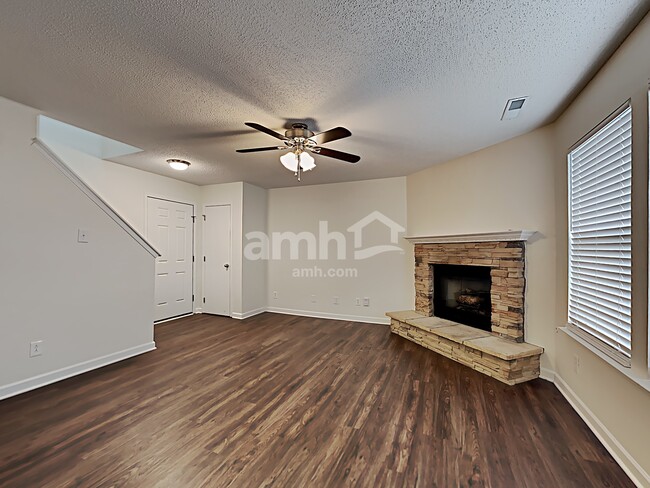 Photo - 2130 Summer Breeze Way