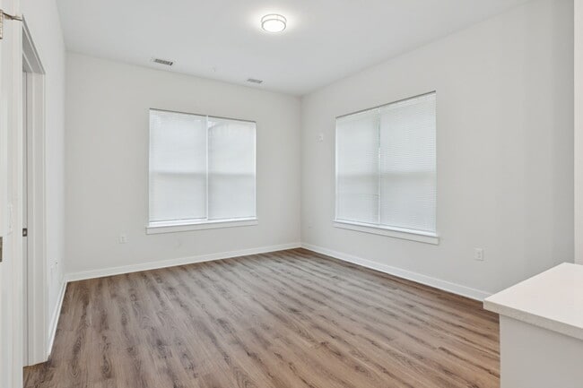 Photo - Greens at Irvington Mews 2