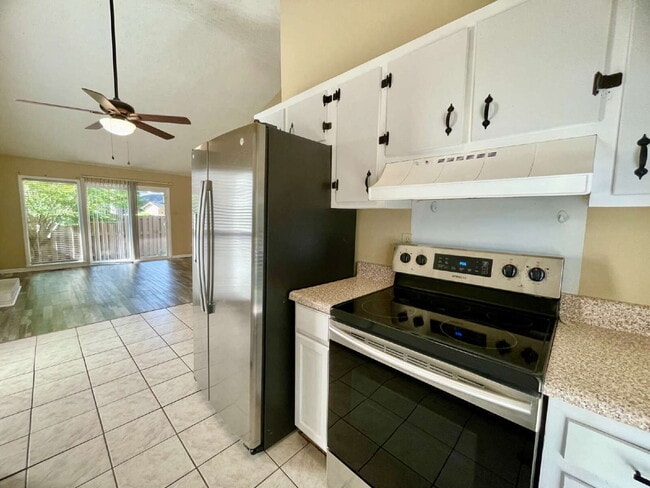 Photo - Charming 3-Bed Townhome In Three Colonies
