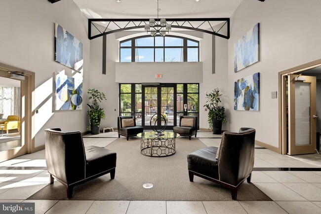 Photo - 1021 N Garfield St Unit 148