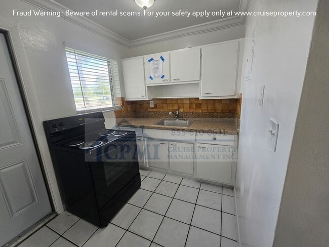Photo - 6008 NW 10th St Unit 2