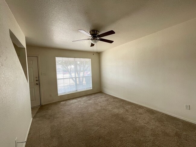 Photo - 4505 Deek Dr Unidad # C