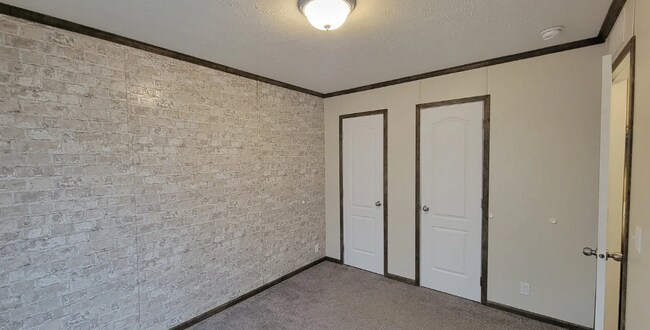 Photo - 204 Birch Ln