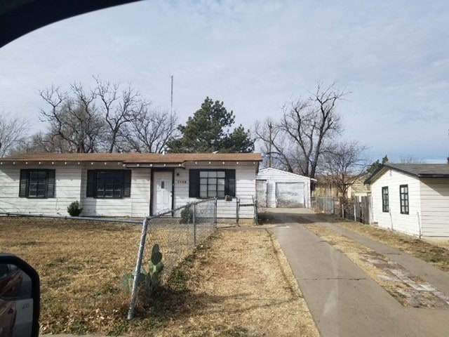 Photo - 2409 Oak Dr