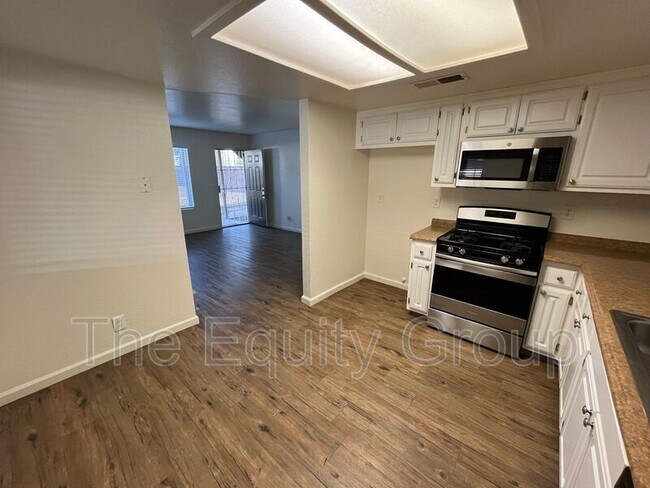 Photo - 3930 W Meadow Ave