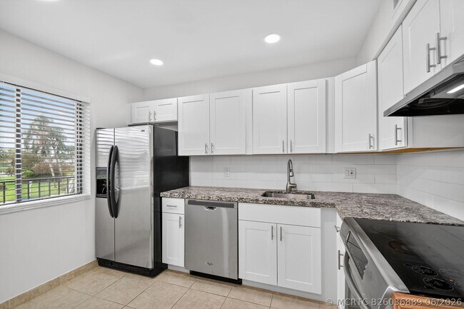 4080 Tivoli Ct Unit 206