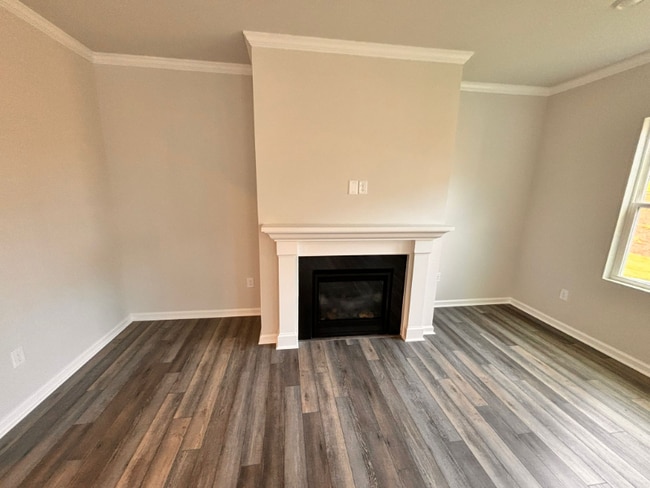 Photo - 107 Yellow Iris Dr