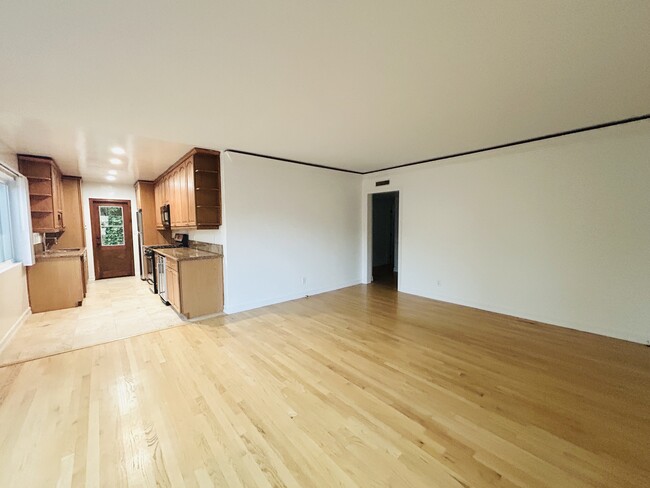 Photo - 3645 Kelton Ave Apartments Unit 2
