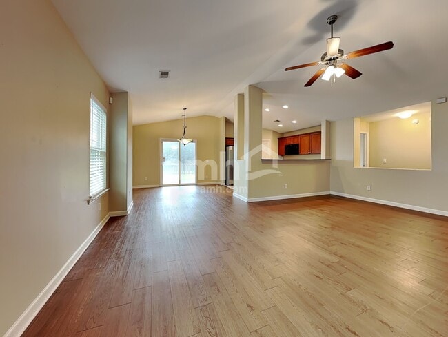 Photo - 116 Spring Lakes Dr