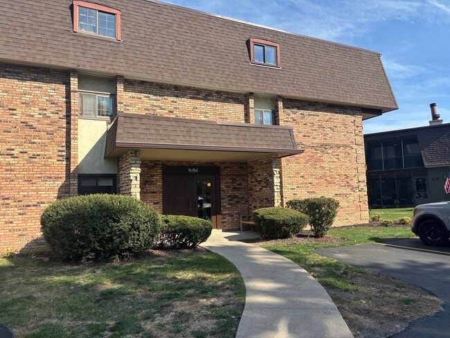 Building Photo - 9194 S Rd Unit B