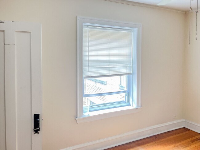 2008 W Foster Ave Unit 1