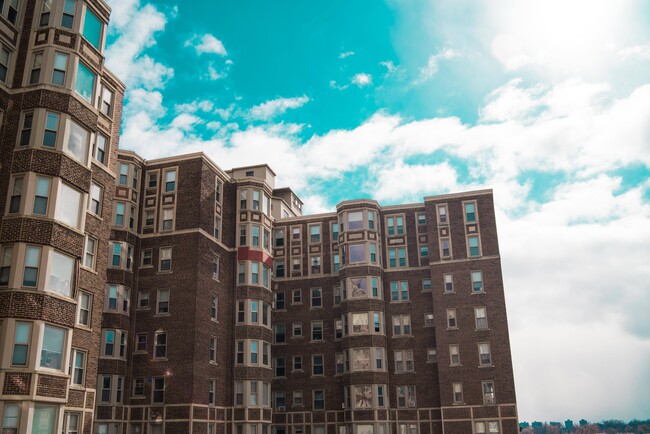 Building Photo - Alden Towers Rental