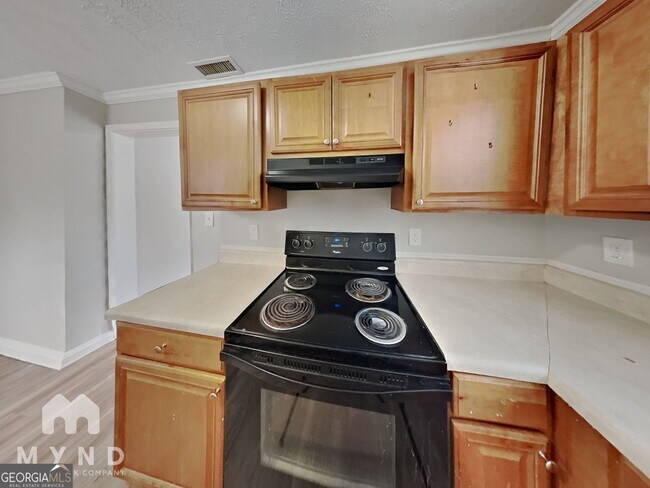 Photo - 1825 Oakmont Dr NW