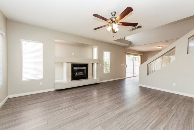 Photo - 3337 Epson St