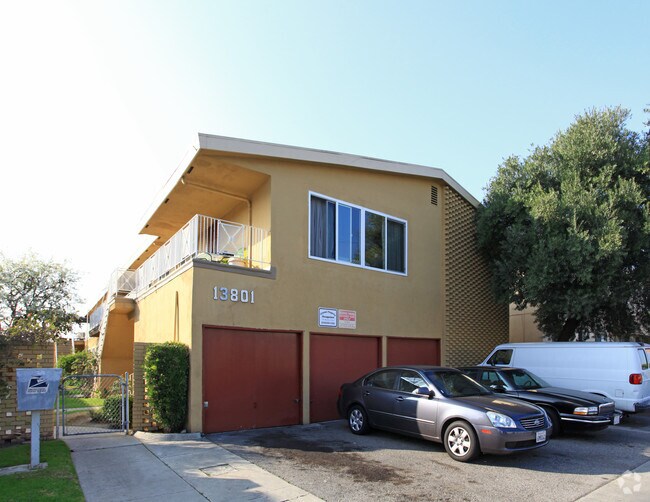 Hollypark Apartaments