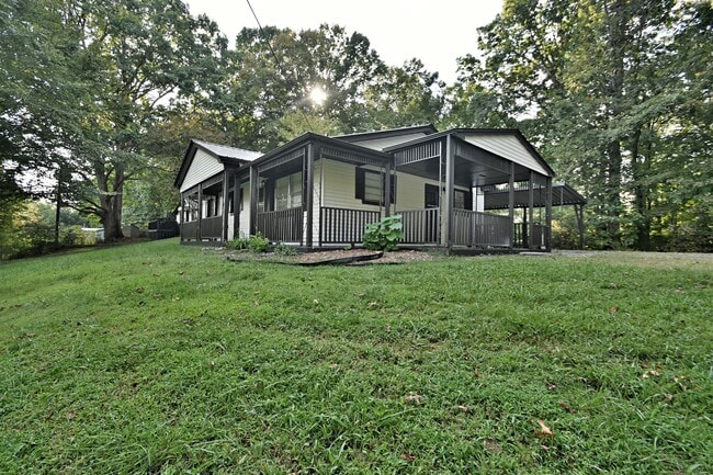 Building Photo - 1623 Ellison Ln SW Rental