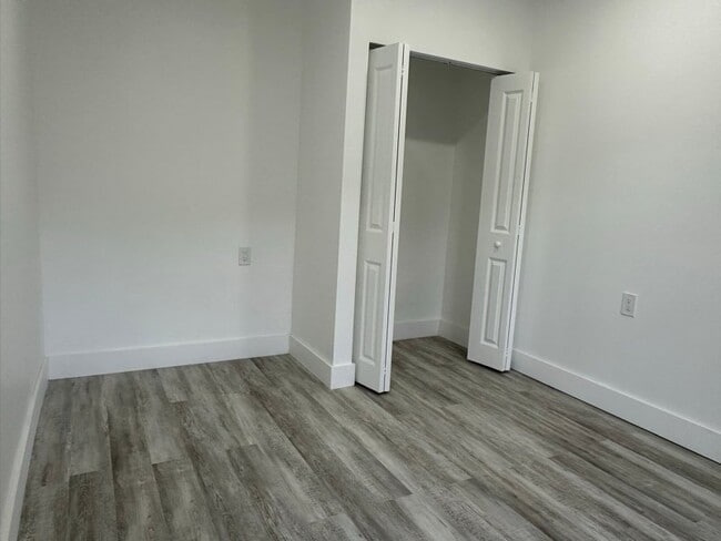 Photo - 901 NW 46th St