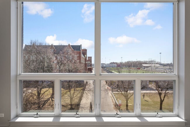 Photo - 2518 W Addison St Unit 2W